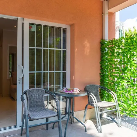 In Kastel Novi With Wifi Apartamento